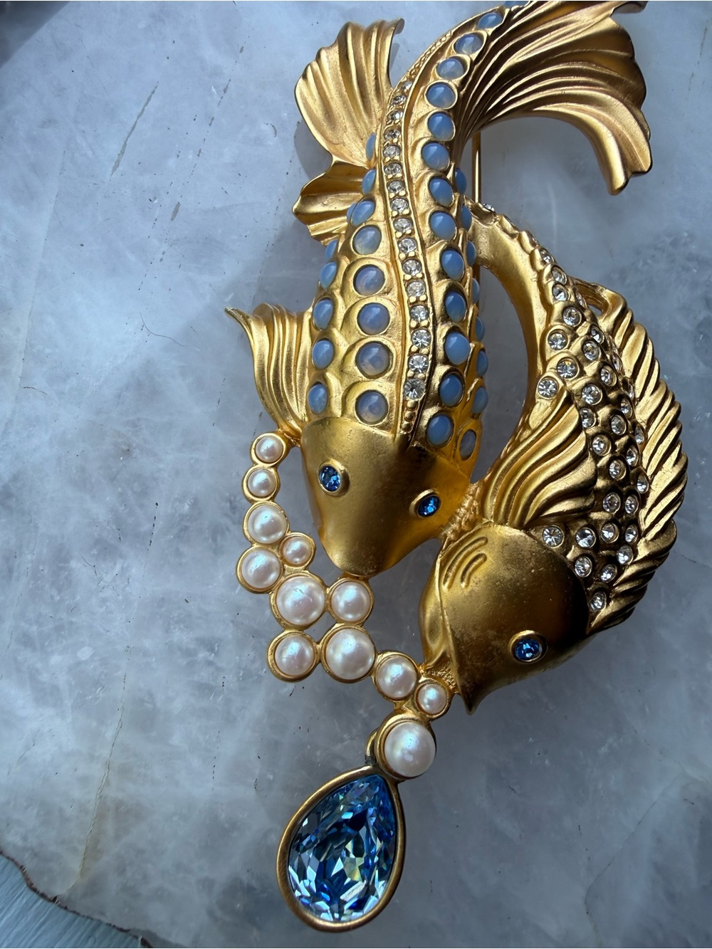 Vintage Elizabeth Taylor for Avon Koi Fish Brooch | Faux Pearls • Blue Crystals - Picture 12 of 17